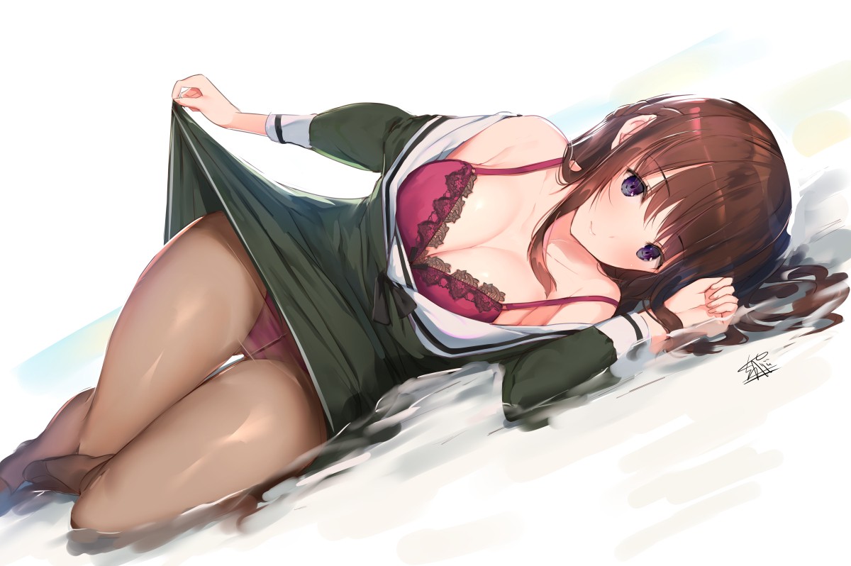 制服のエッチな画像見たいよね？