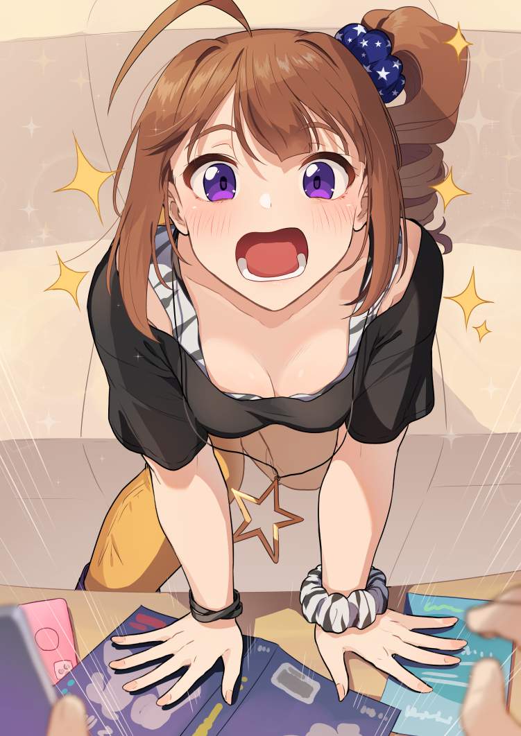 胸チラの画像フォルダを公開する！