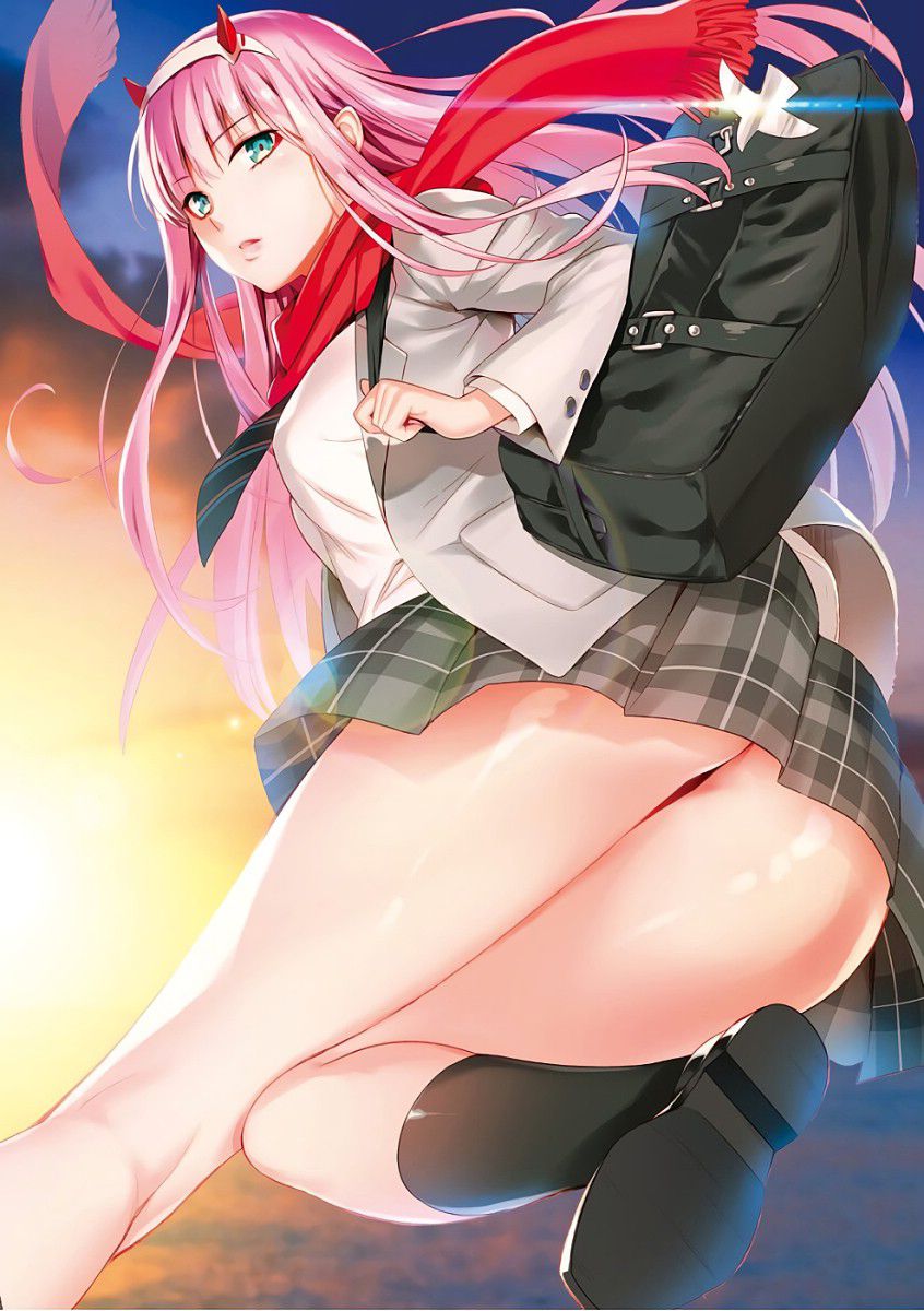 ローアングルの二次エロ画像を愛でる。