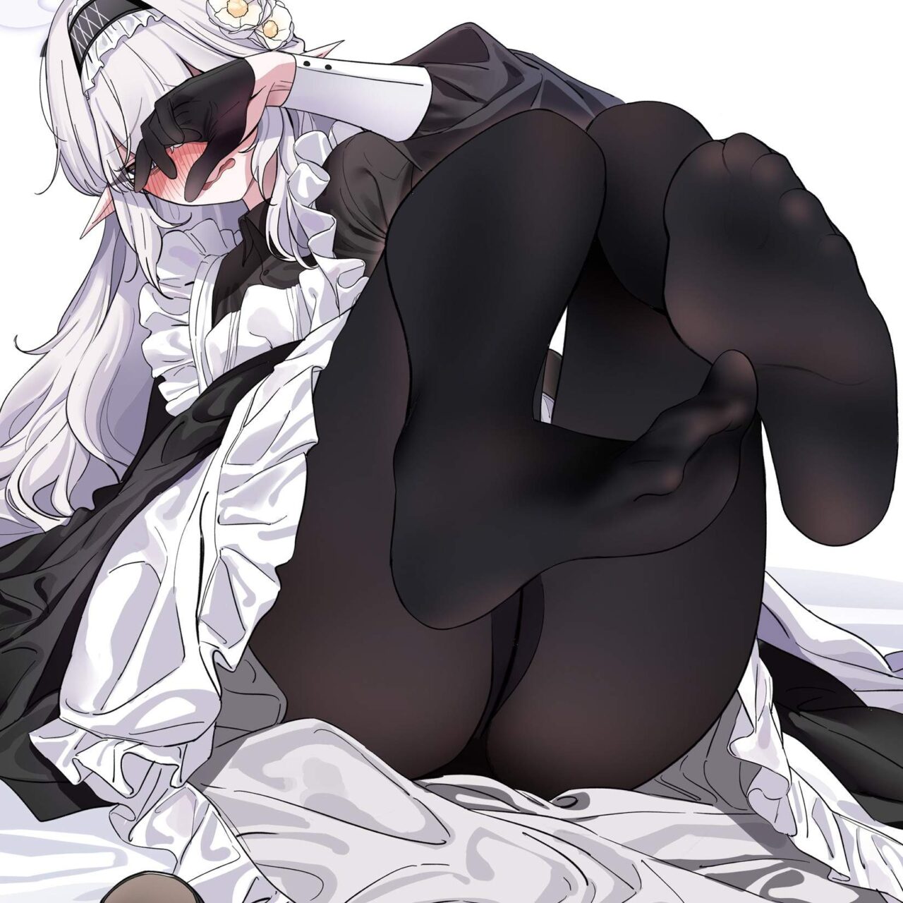 目隠しのエッチな魅力が分かるエロ画像