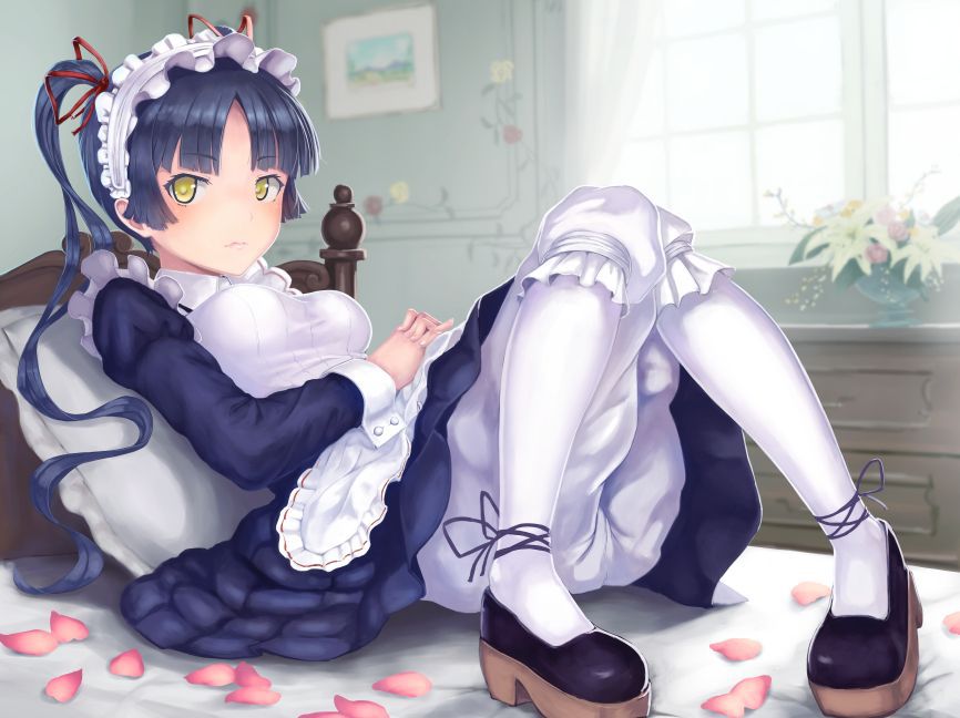 メイドの二次エロ画像を愛でる。
