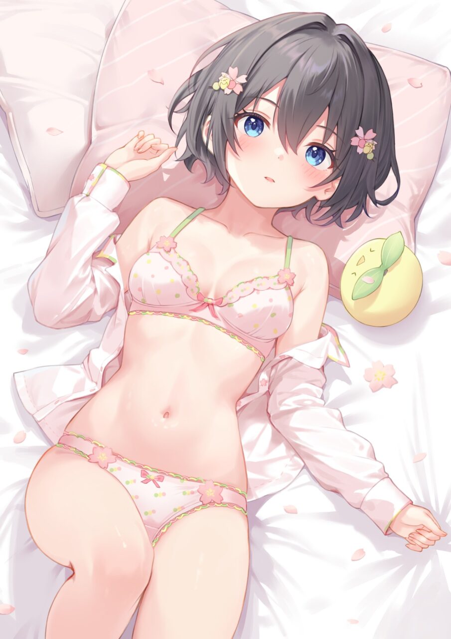 脱ぎかけのエロ画像みて幸せになろう！