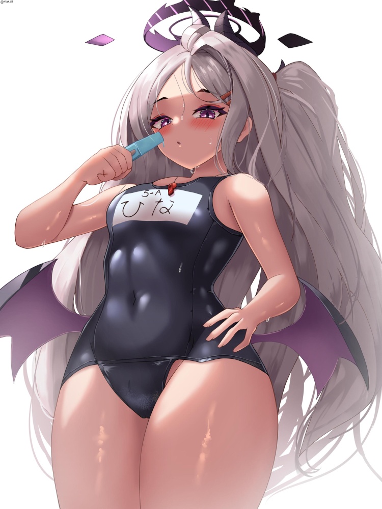 スク水のエロ画像フォルダを解放していく