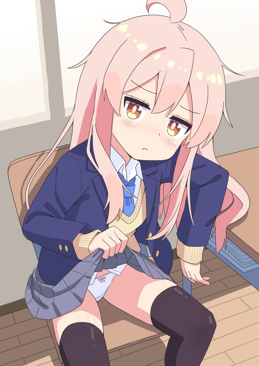 たくし上げの淫乱で卑猥な画像をゲットだぜ！