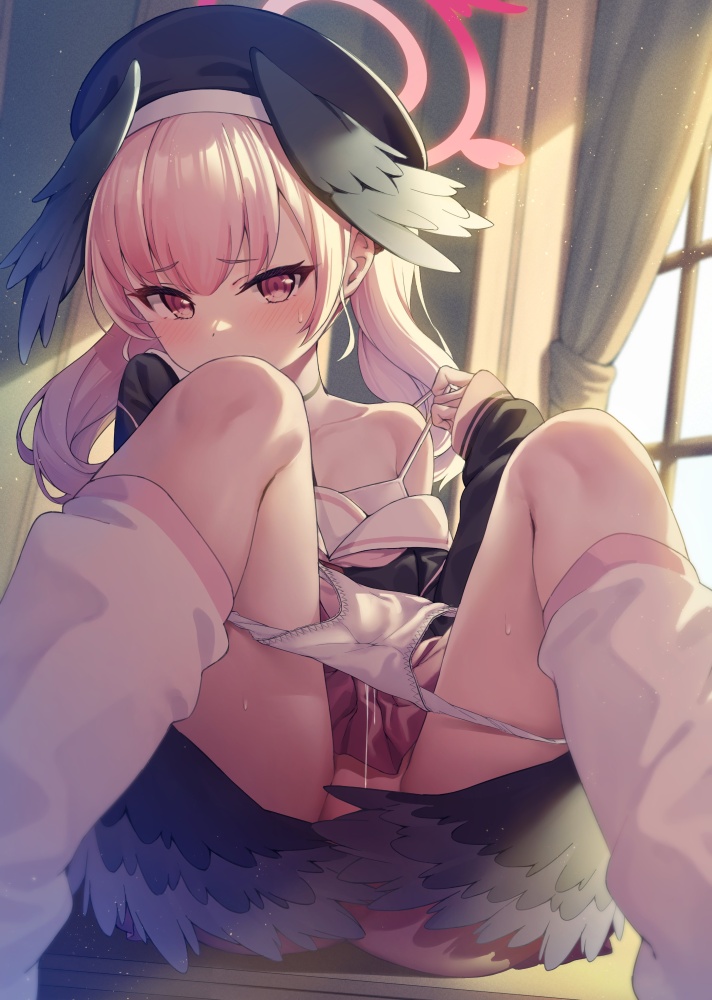 脱ぎかけのエロ画像詰め合わせ