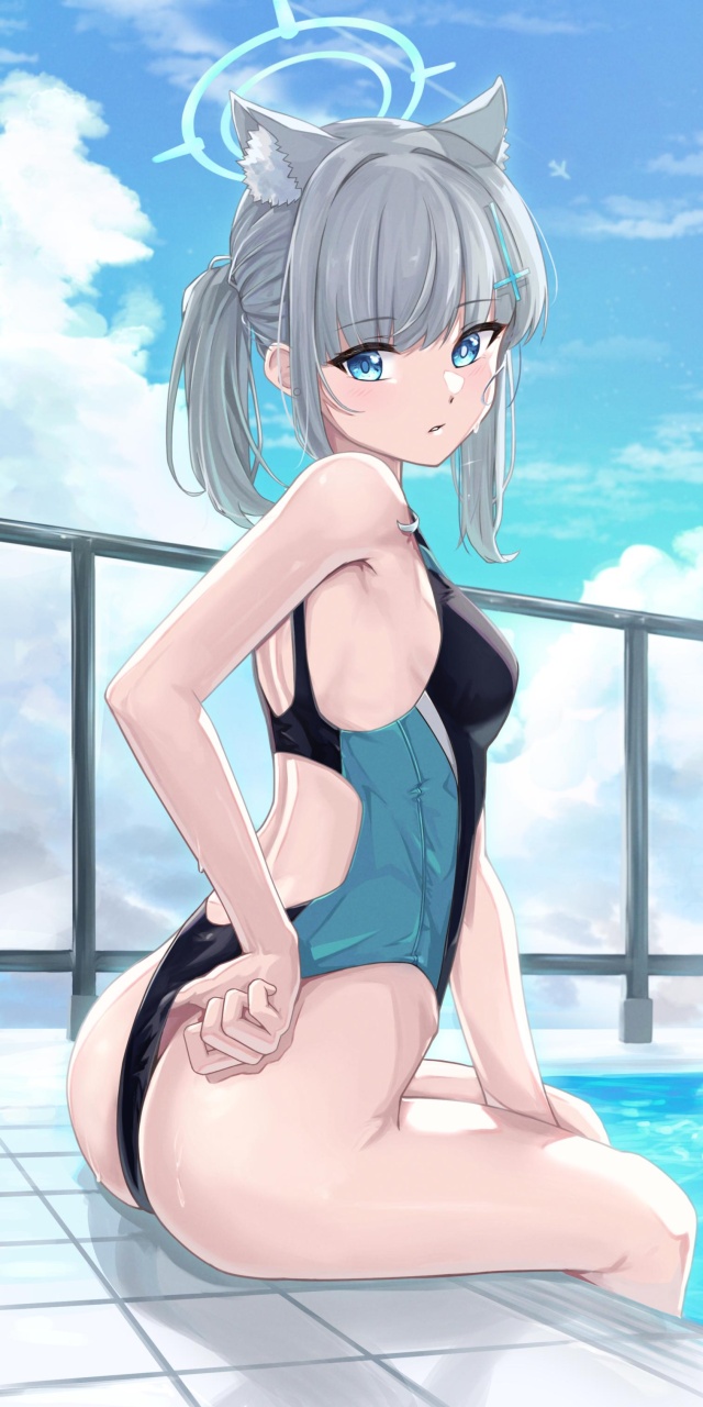 俺のとっておきの競泳水着の画像フォルダを見せる