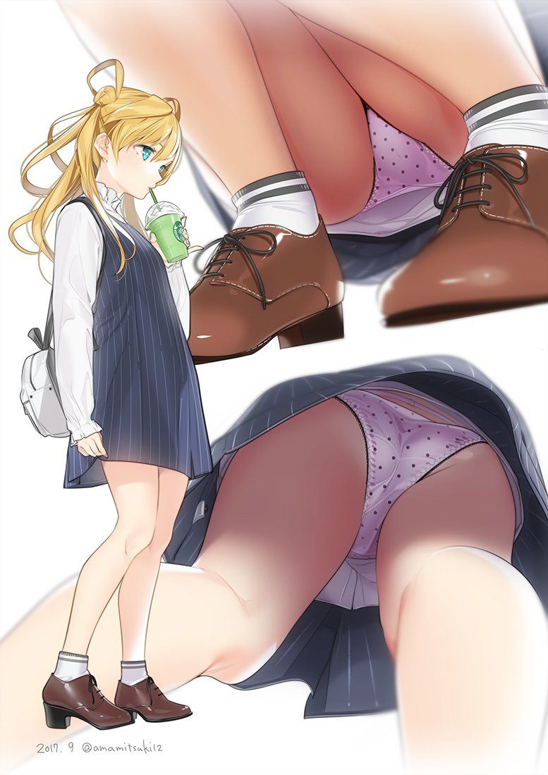 ローアングルのエッチな魅力が分かるエロ画像