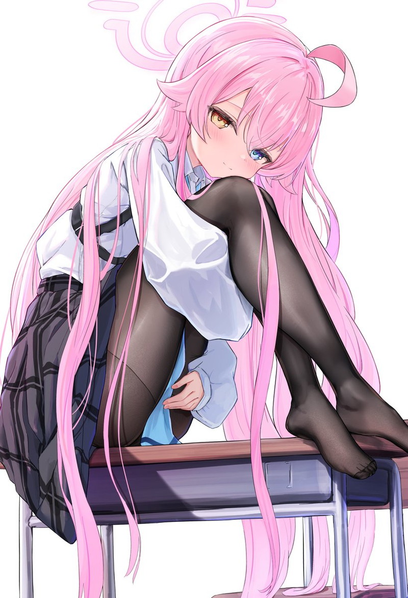 ブルーアーカイブの二次エロ画像くだしあ。