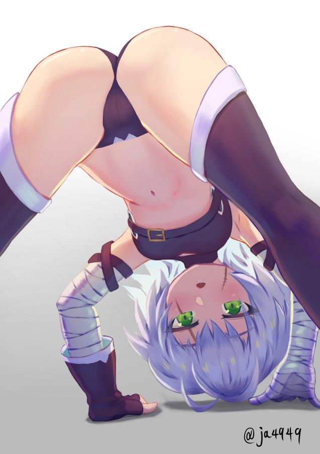 ローアングルのエッチな魅力が分かるエロ画像