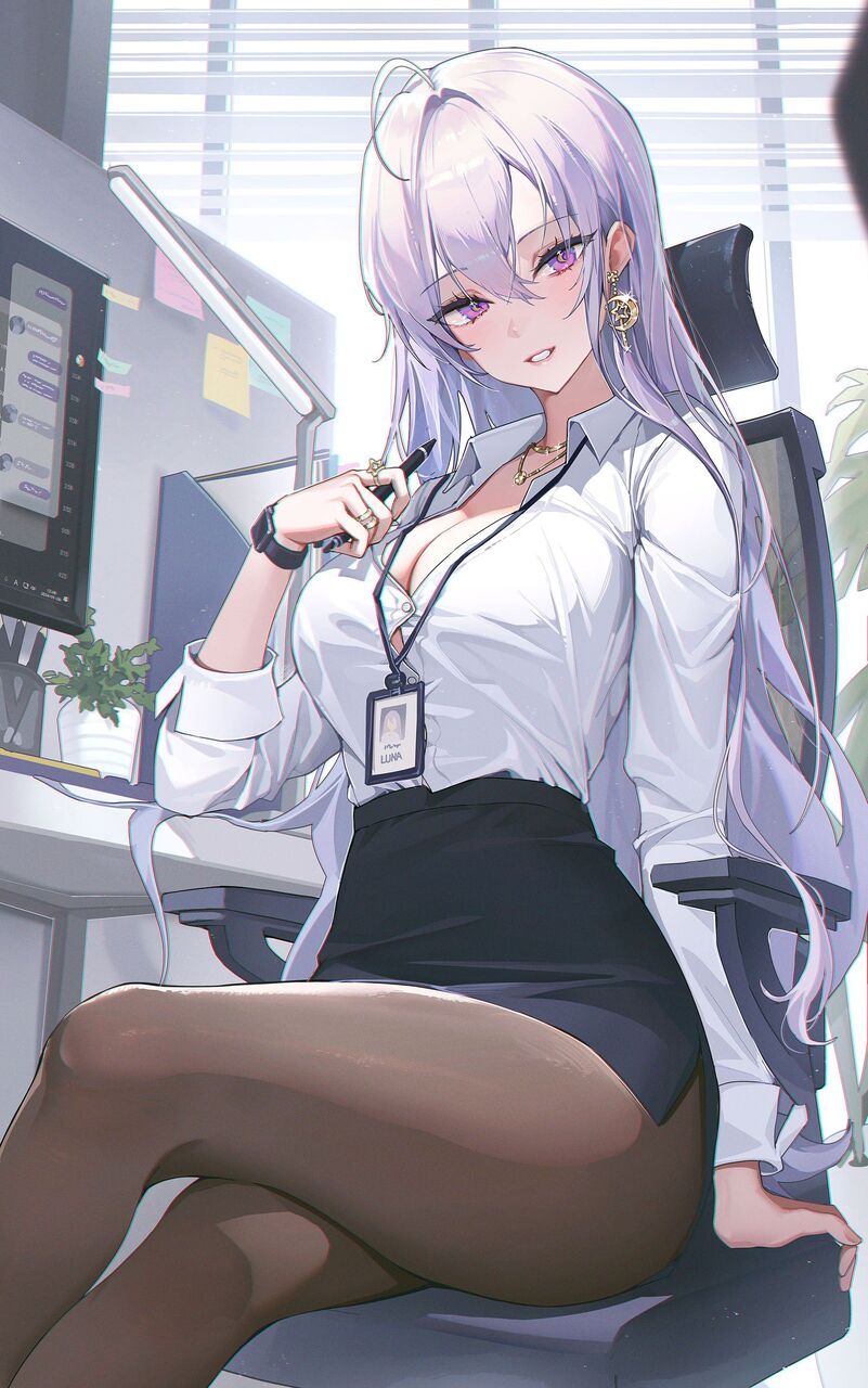 太ももの画像下さい！